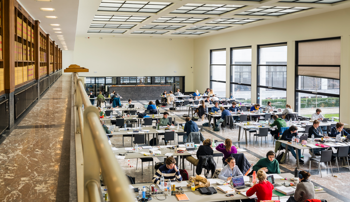 Photo of people studying in Ghent